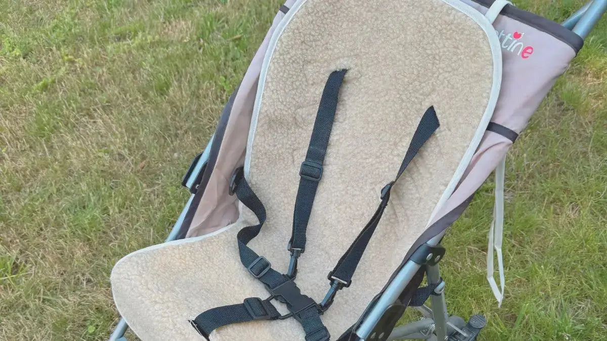 Assise poussette en laine : quelle différence entre les deux modèles Sassoupi ? Lilinappy