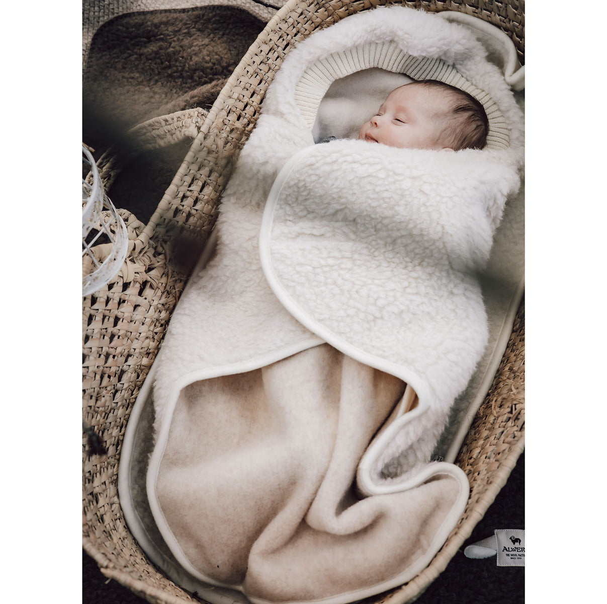Couverture d'emmaillotage en laine Alwero