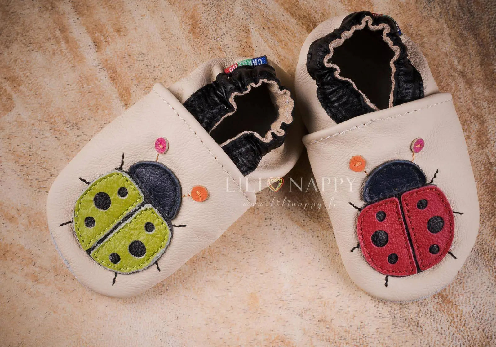 Chaussons cuir souple coccinelle vert/rouge Carozoo