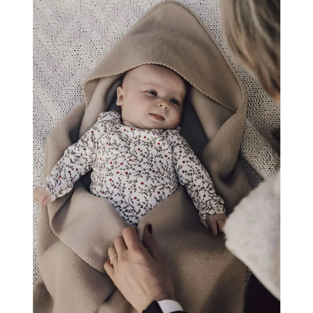 Couverture avec capuche en pure laine vierge Alwero - Lilinappy