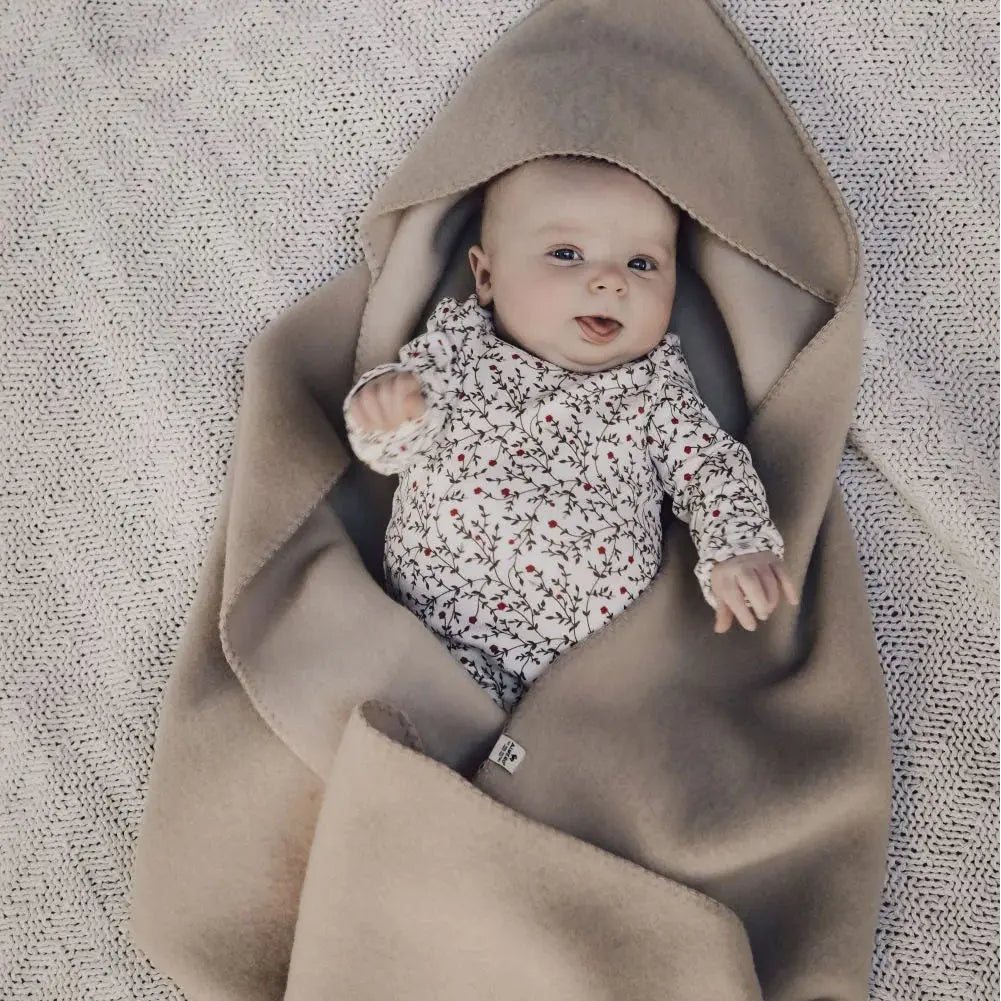 Couverture avec capuche en pure laine vierge Alwero