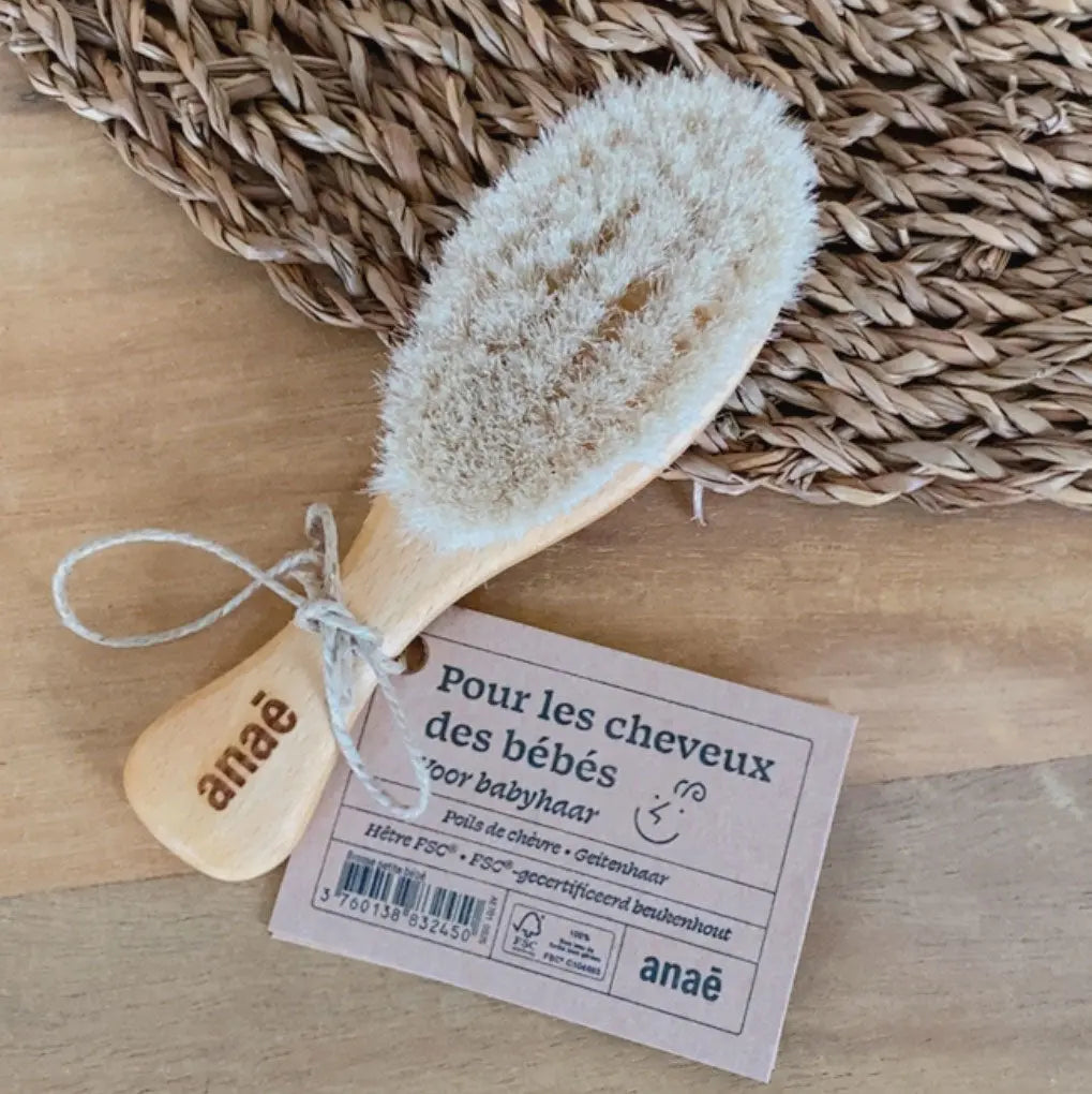Brosse bébé en bois de hêtre et soies naturelles