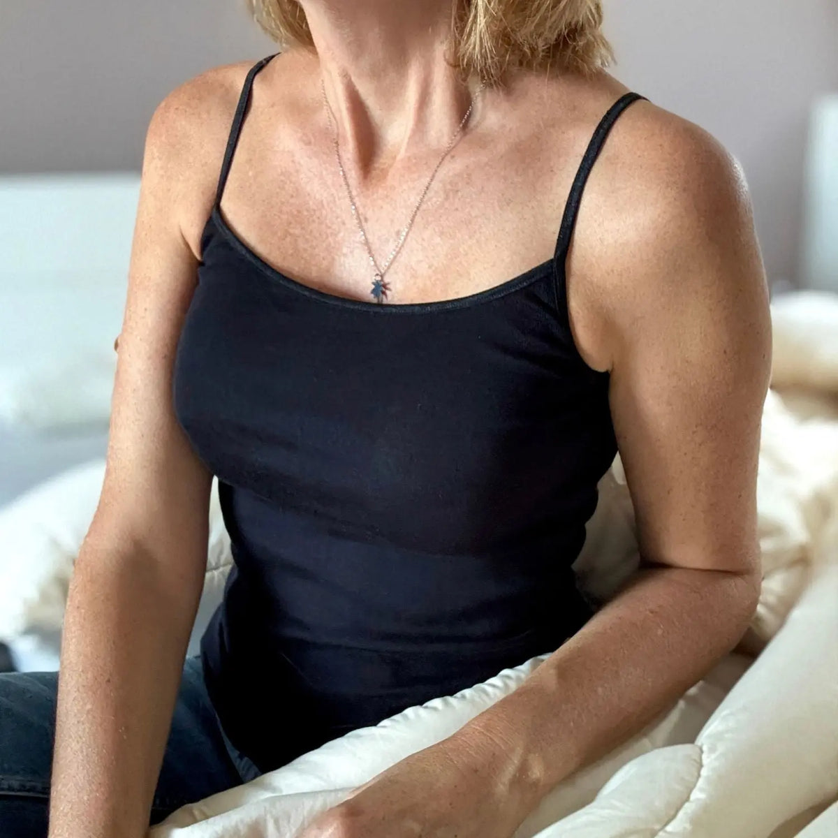 Débardeur à fines bretelles pour femme en laine et soie Cosilana - Noir