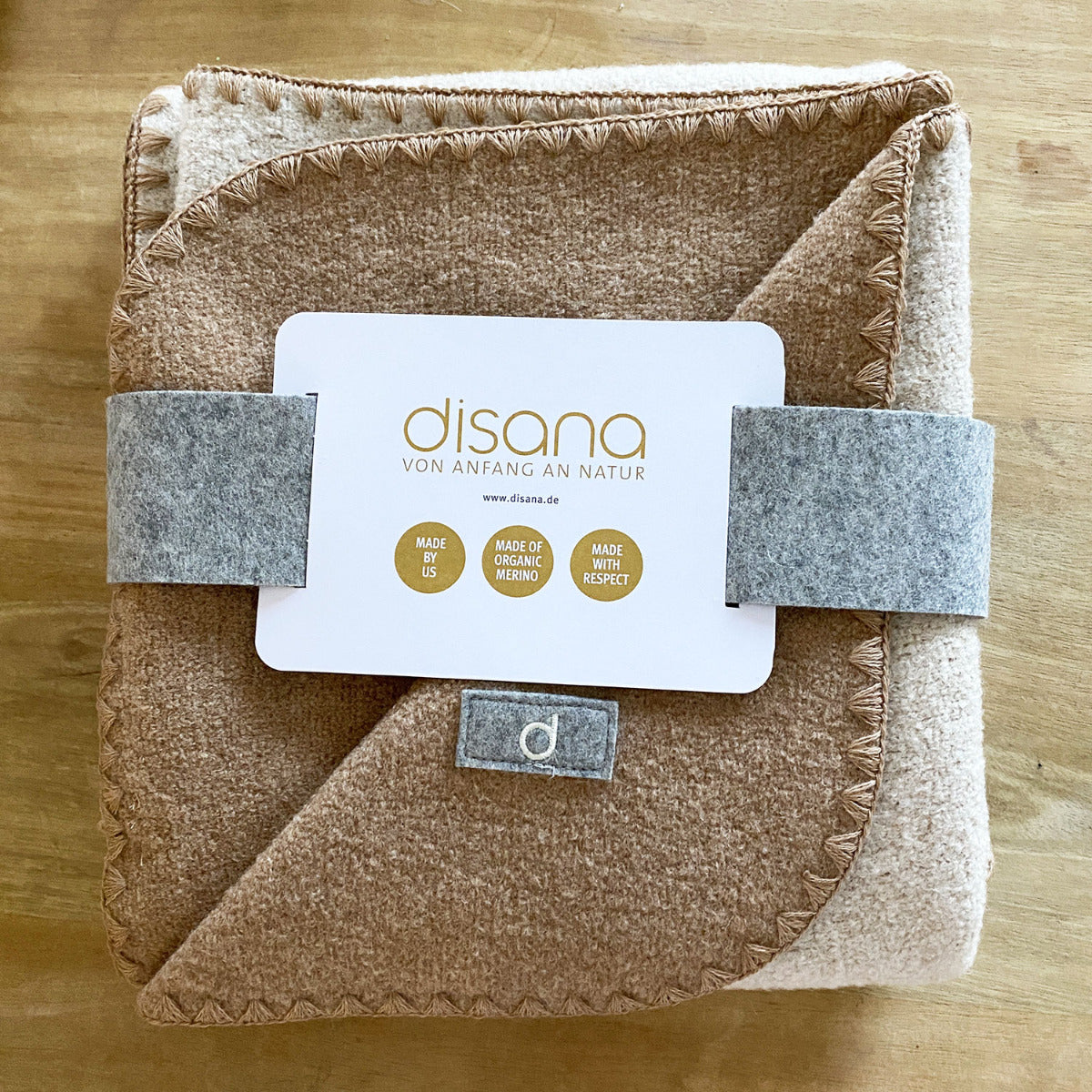 Couverture bébé en laine bouillie bio Disana – Caramel