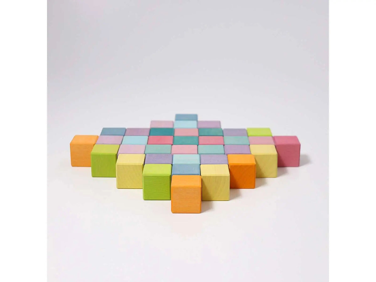 36 cubes en bois - jeu de construction Pastel Grimm's Grimms