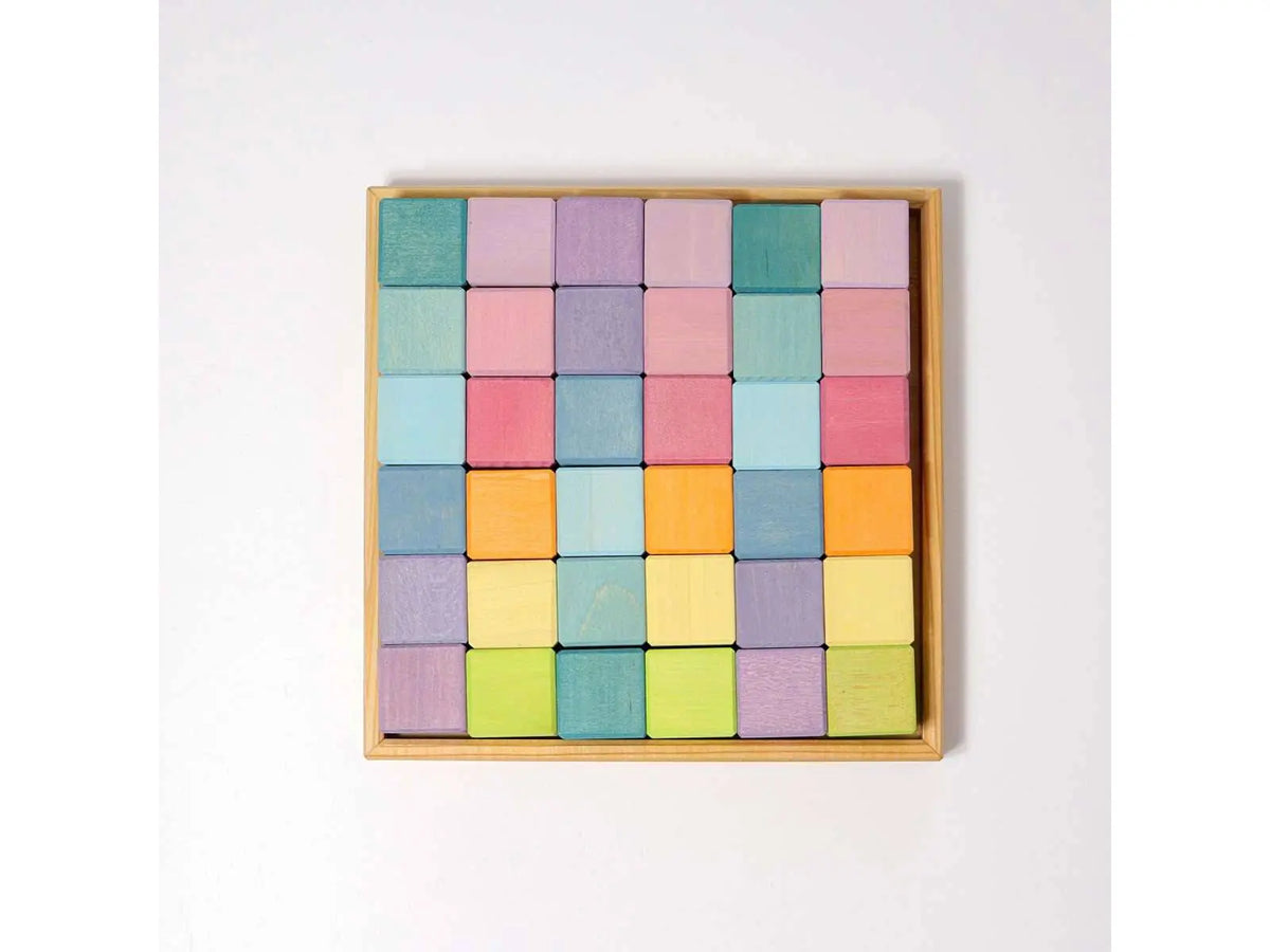 36 cubes en bois - jeu de construction Pastel Grimm's