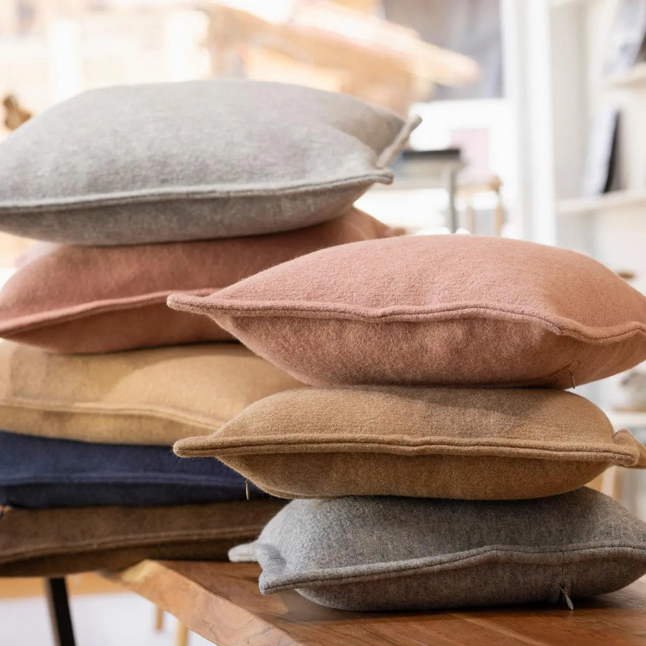 Housse de coussin en laine bouillie bio Disana