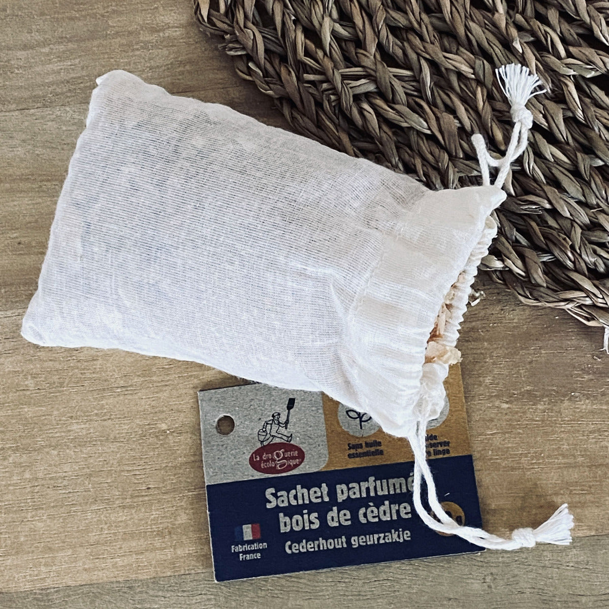 Sachet de bois de cèdre naturel – Protection de la laine