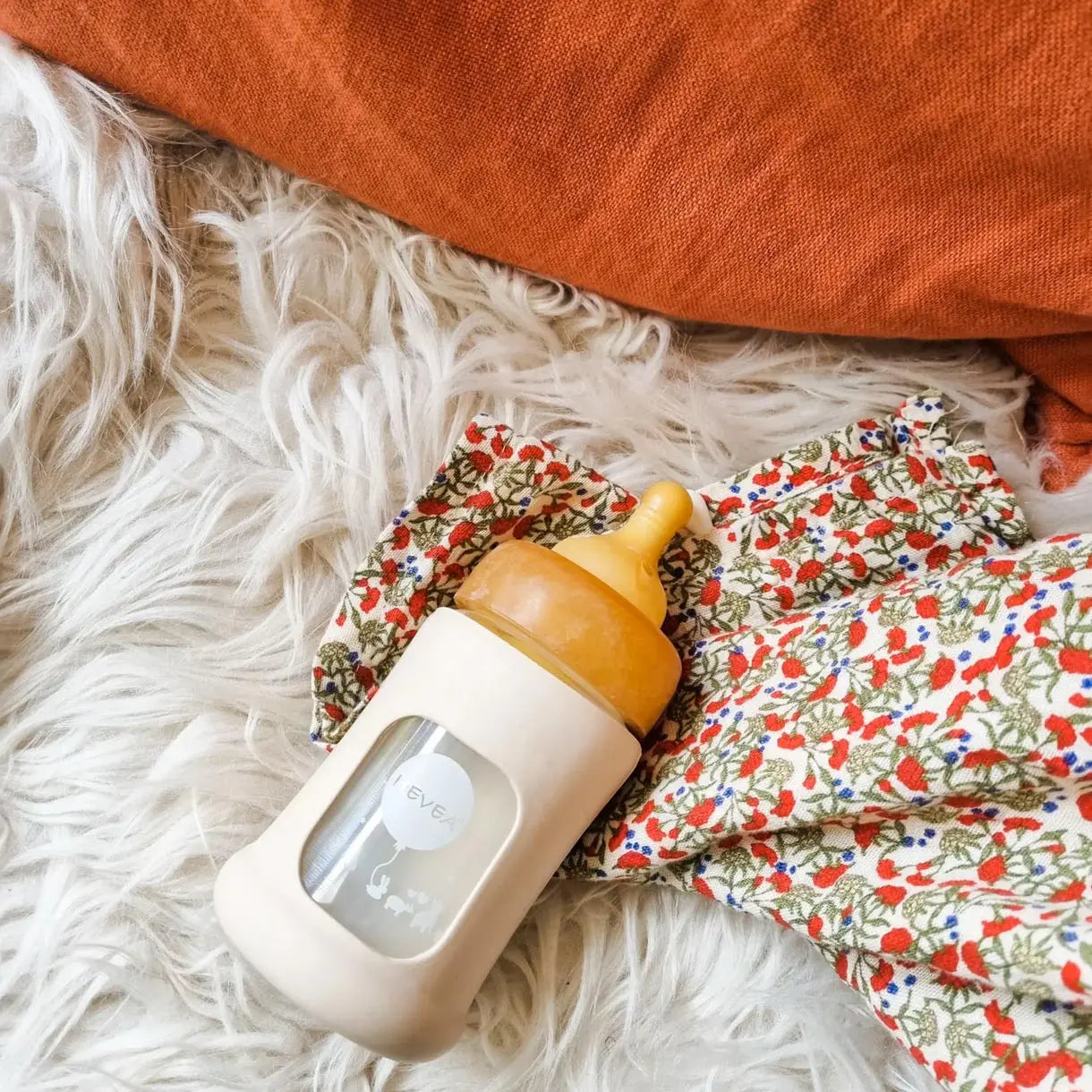 Biberon en verre à col large avec manchon Hevea 150ml - Bleu