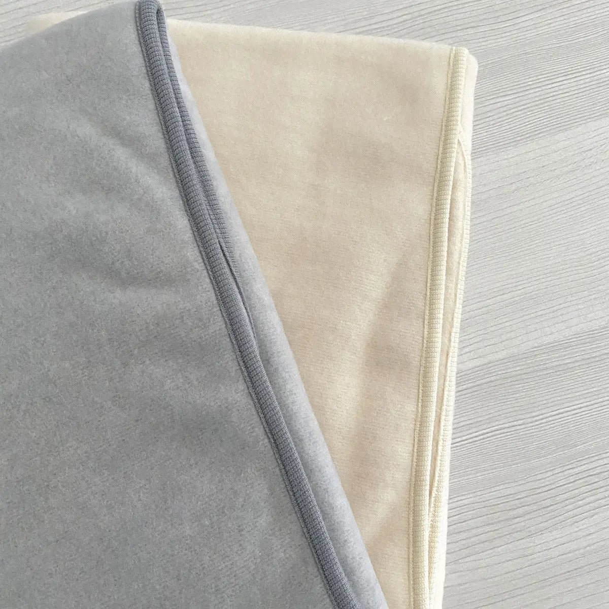 Couverture en polaire de laine et coton bio Cosilana