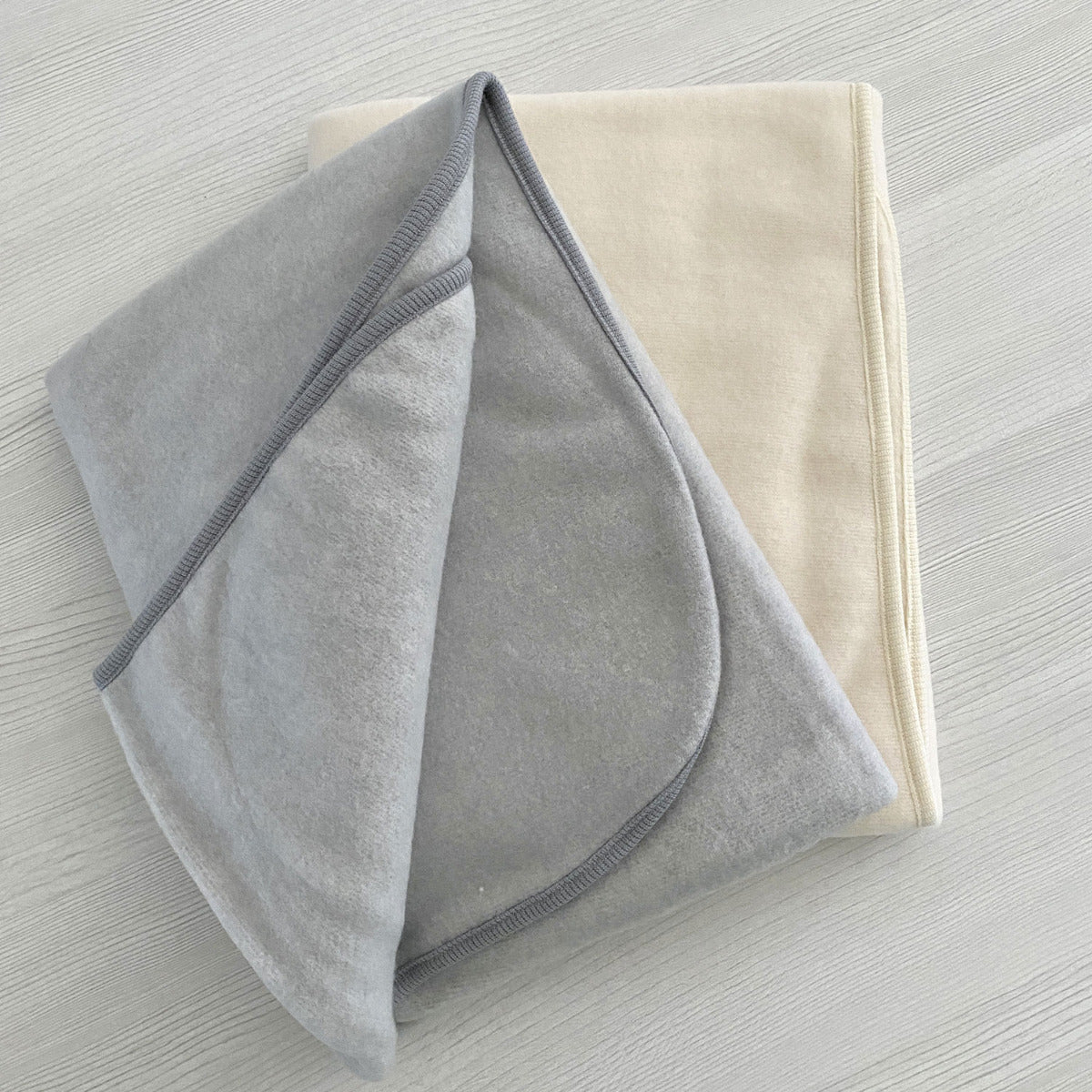 Couverture en polaire de laine et coton bio Cosilana