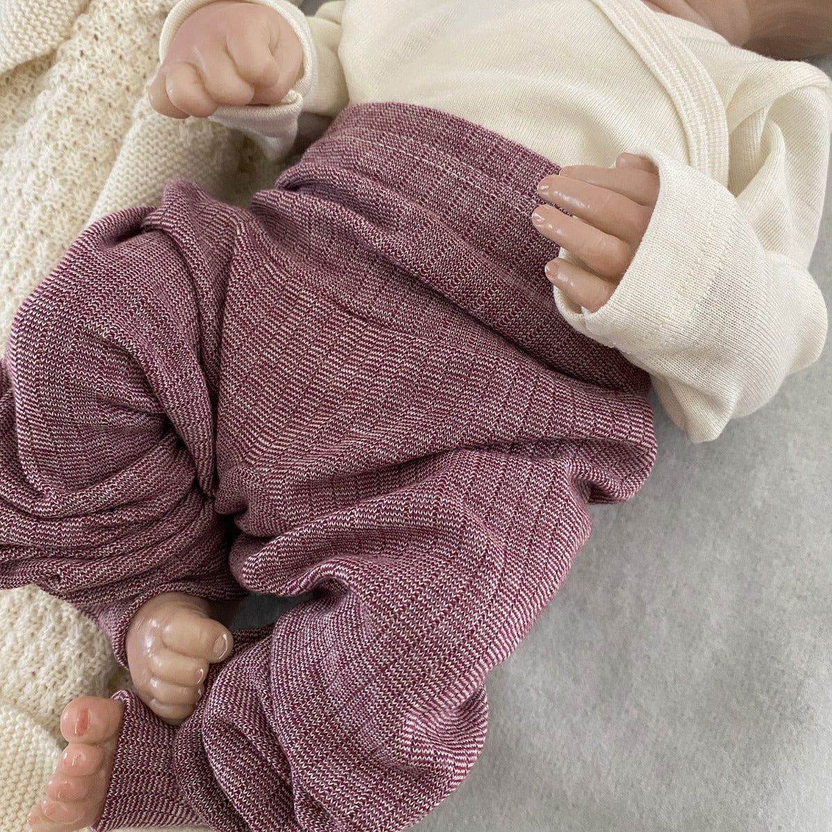 Pantalon bébé en laine, soie et coton bio Cosilana - Prune