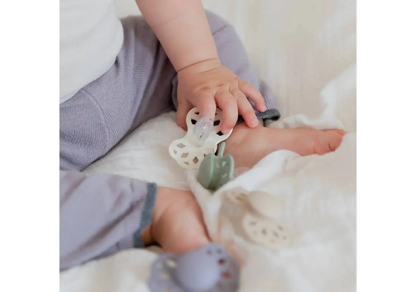 Lot de 2 tétines Infinity anatomique Bibs - Ivoire/sage - Lilinappy