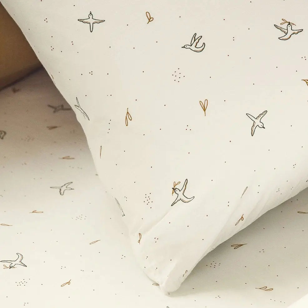 Taie d’oreiller bébé en coton bio Kadolis - L'envolée