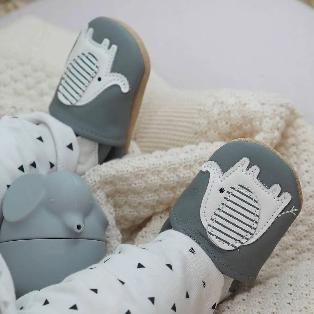 Chaussons en cuir souple Lookidz - Eléphants blanc - Lilinappy
