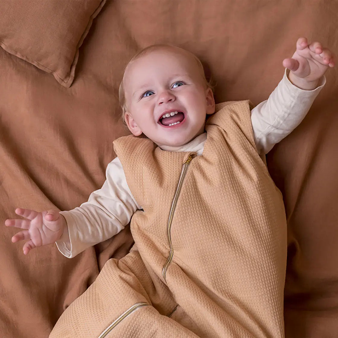 Gigoteuse de mi-saison Cocoon Nobodinoz Nid d'abeille Nude