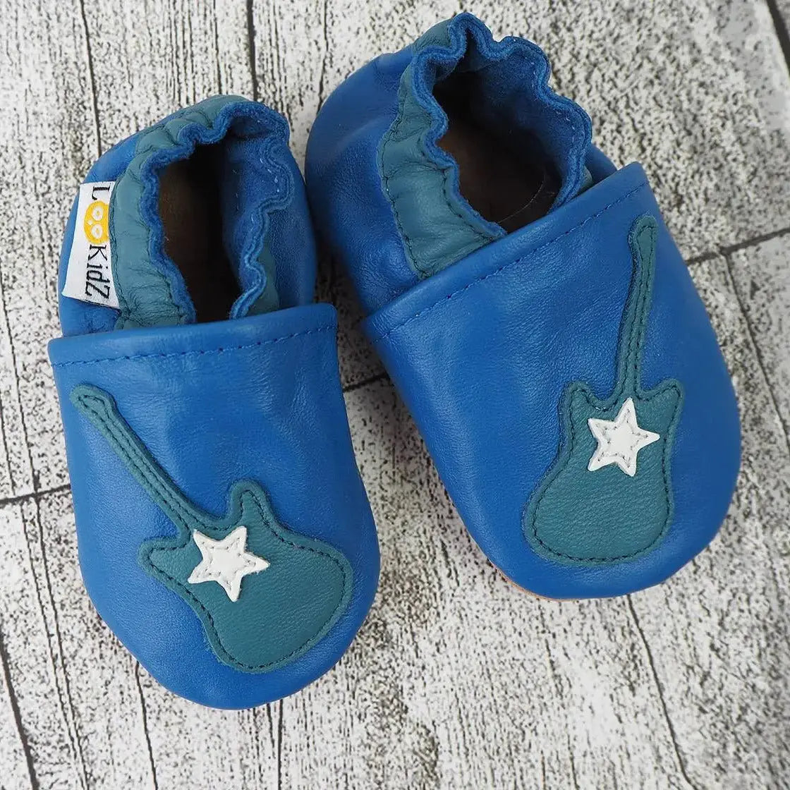 Chaussons en cuir Lookidz Guitare fond bleu