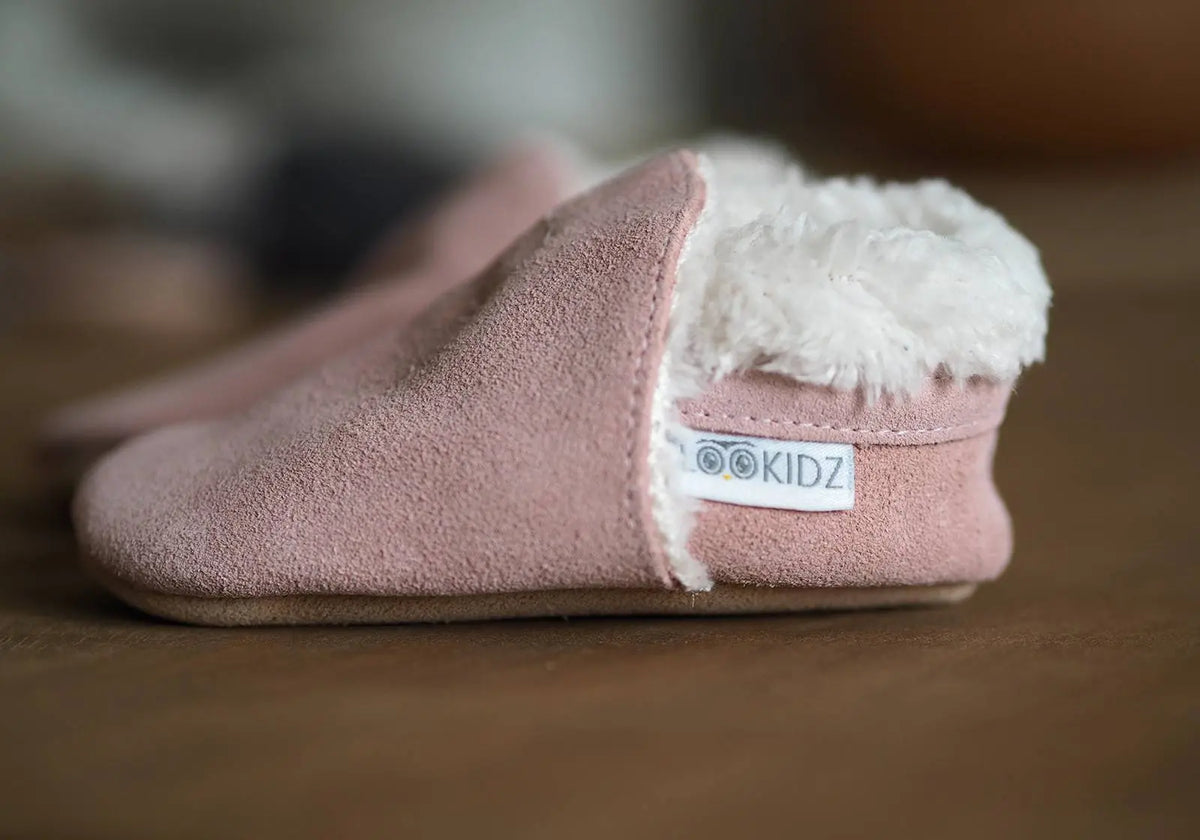 Chaussons en cuir fourrés Lookidz Suédé rose