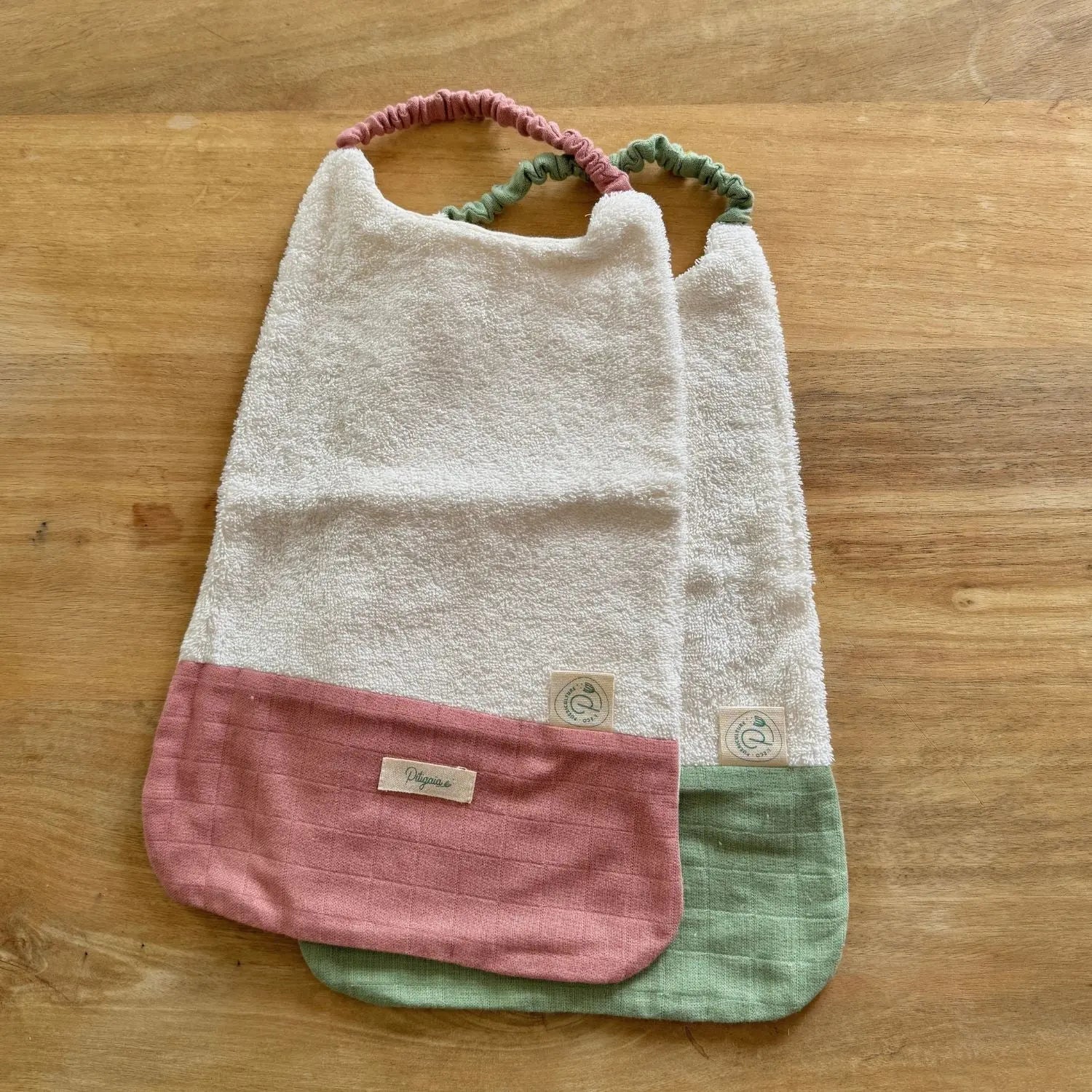 Bavoir élastiqué Pitigaïa en coton bio