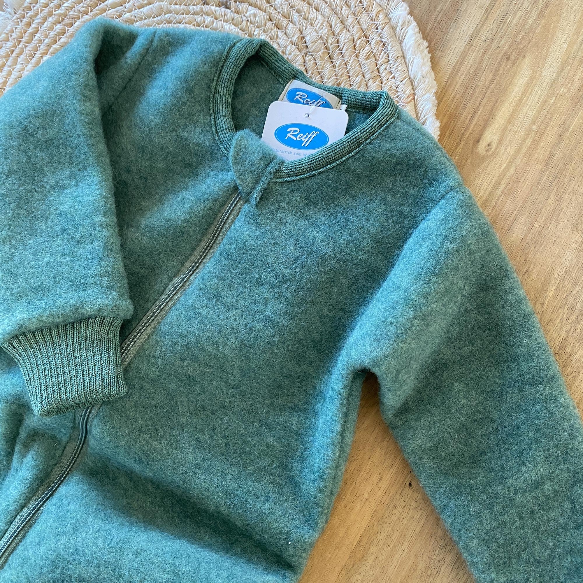 Combinaison de nuit bébé en polaire de laine bio Reiff - Vert Sage