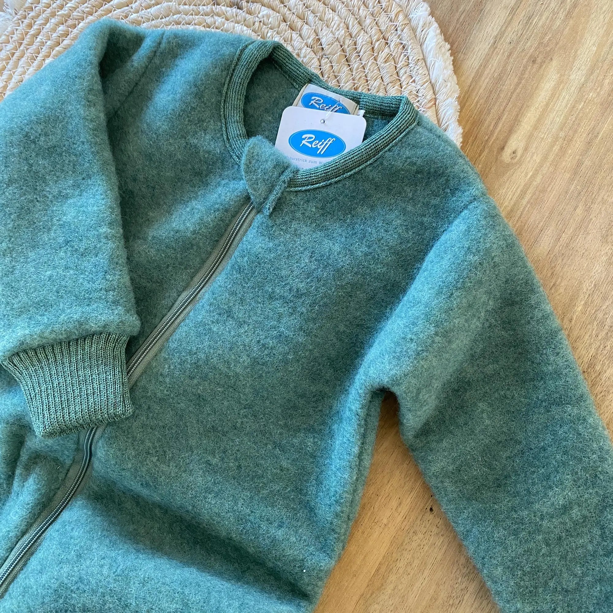 Combinaison de nuit bébé en polaire de laine bio Reiff - Vert Sage