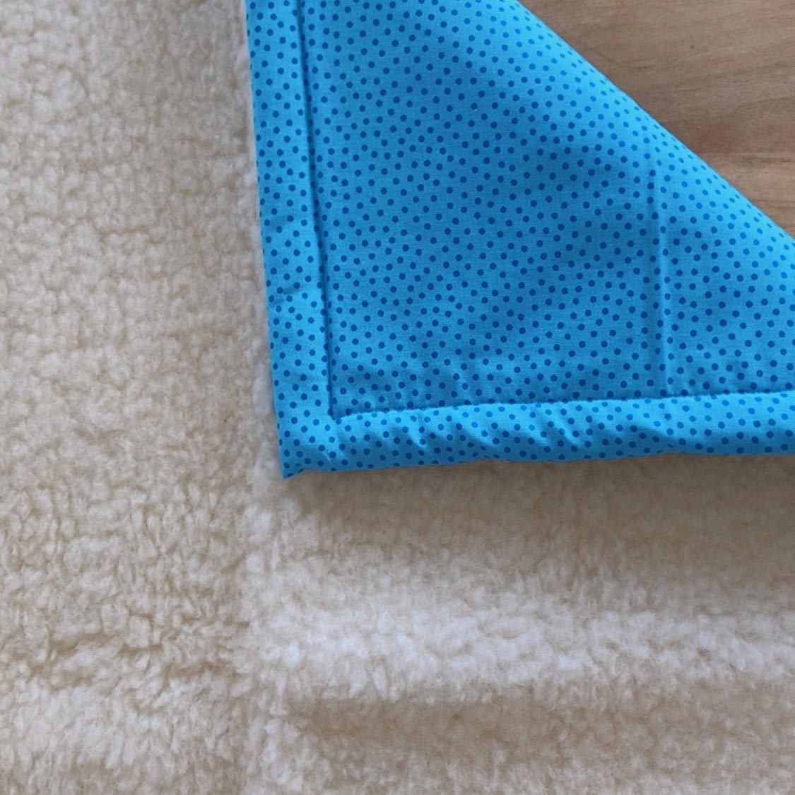 Tapis de jeu bébé en laine & coton bio Saling - Bleu