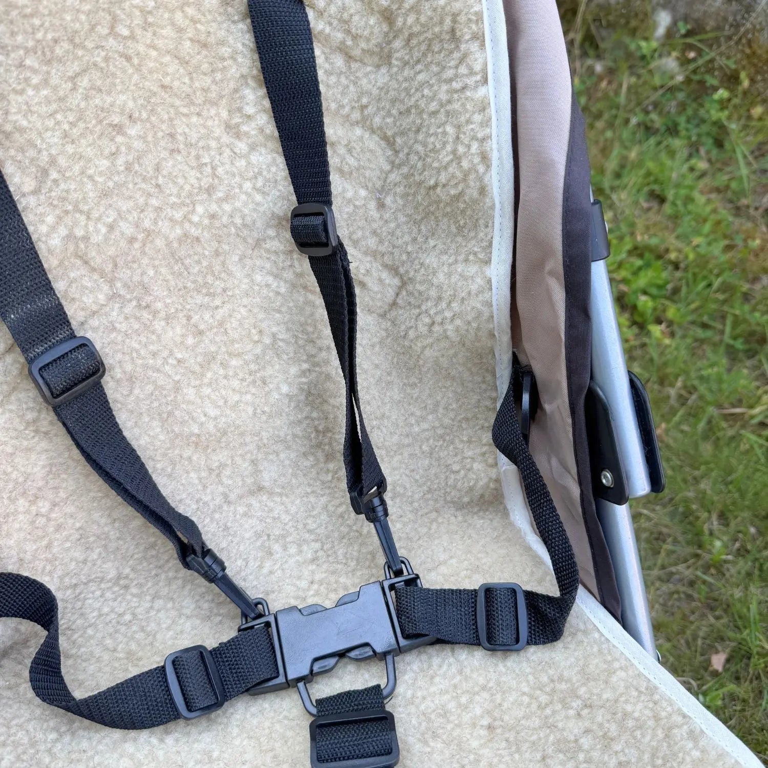 Assise pour poussette & siège auto en laine Sassoupi - Beige