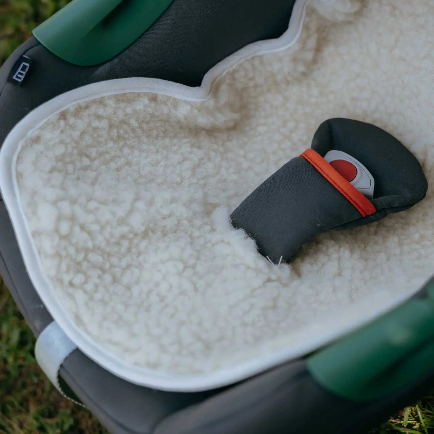 Assise pour poussette & siège auto en laine Sassoupi