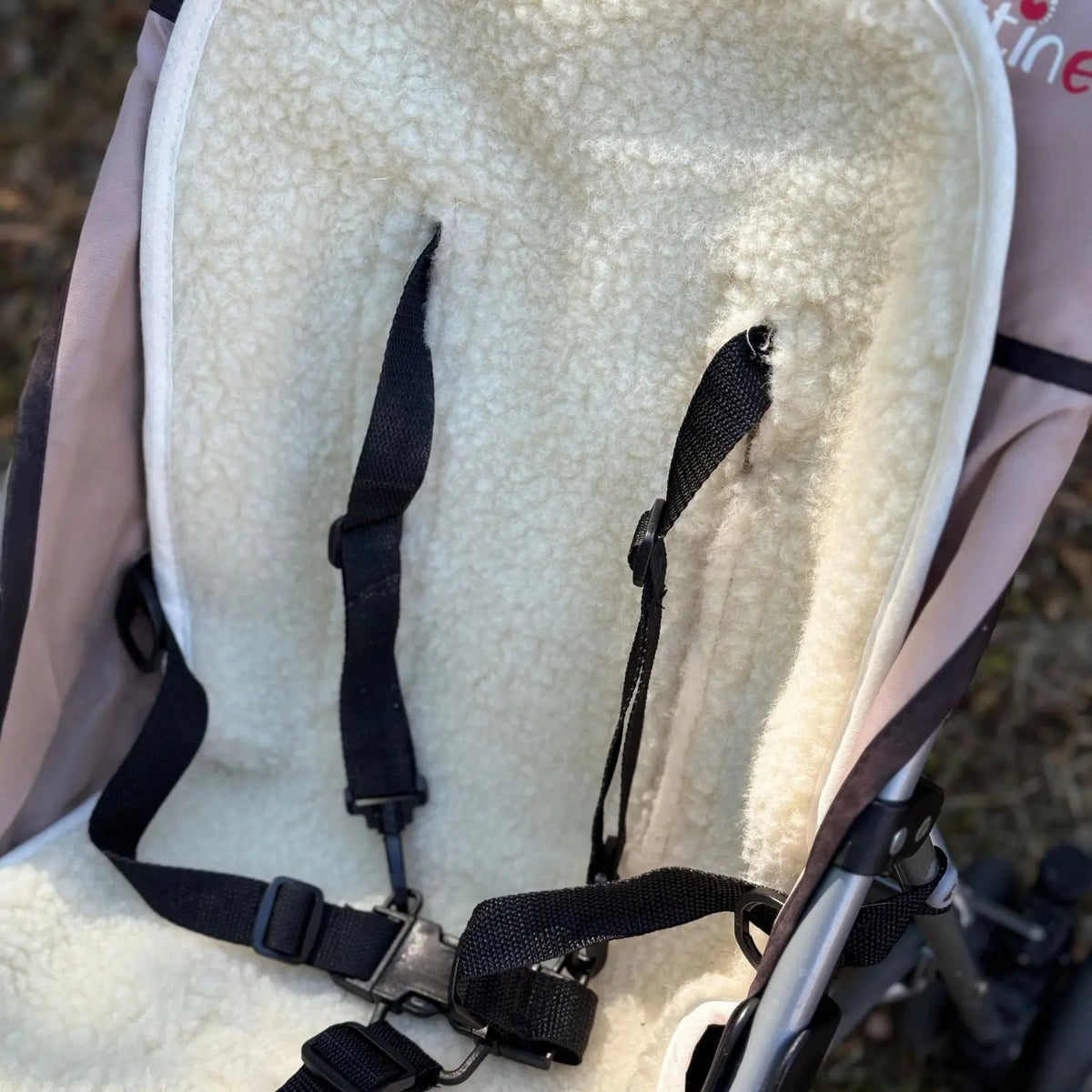 Assise universelle pour poussette & siège auto en laine Sassoupi - Naturel