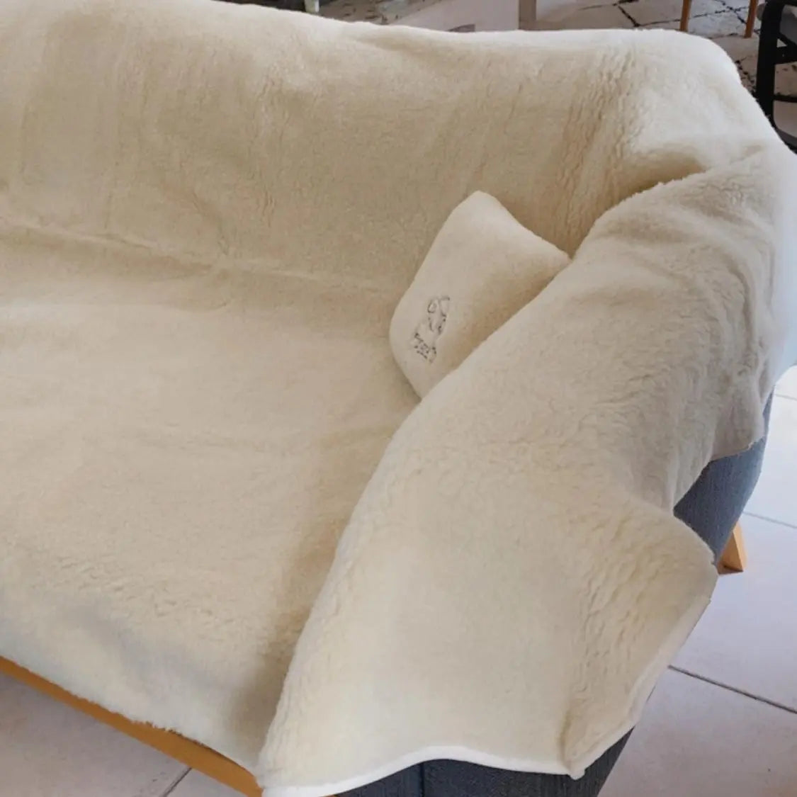 Couverture en laine vierge Sassoupi