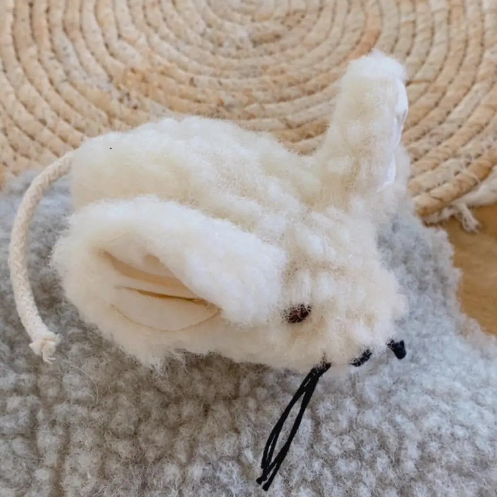 Petite souris en laine vierge Sassoupi