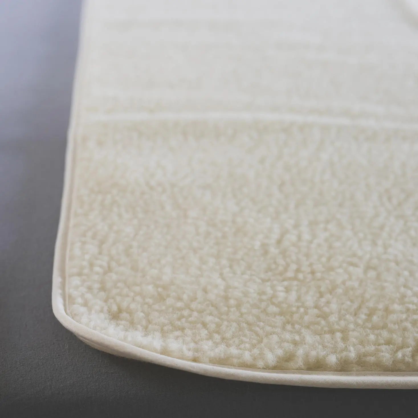 Protège matelas en laine vierge Sassoupi - 90x190 cm