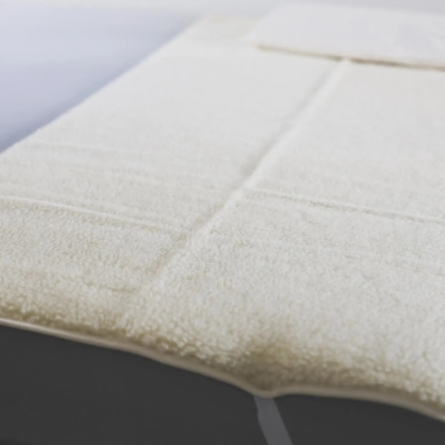 Protège matelas en laine vierge Sassoupi - 140x200cm