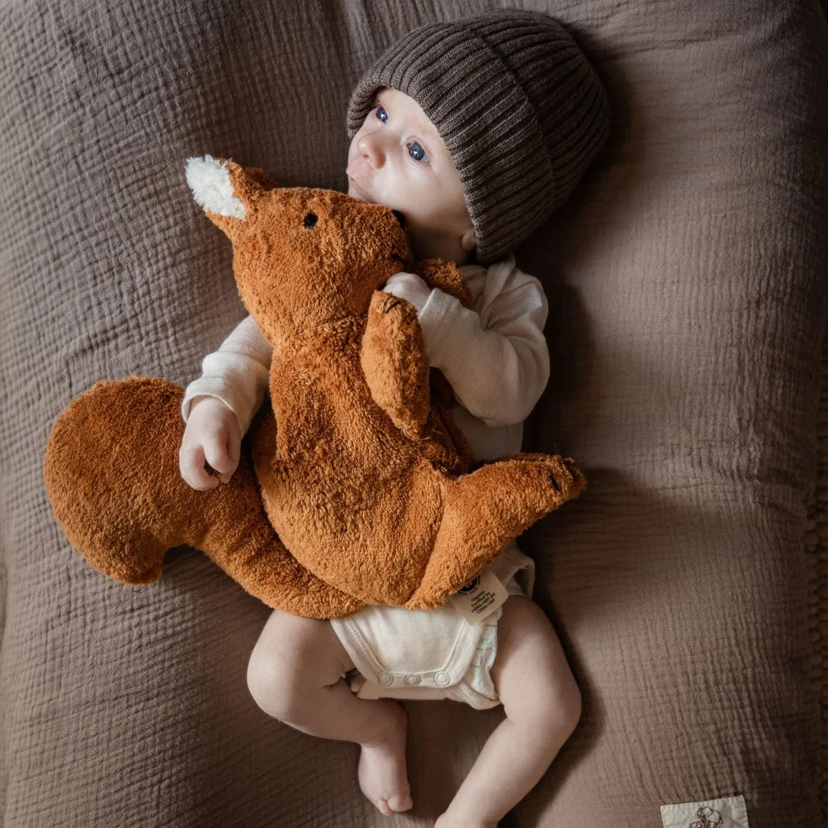 Doudou bouillotte en coton bio Senger Naturwelt - Ecureuil