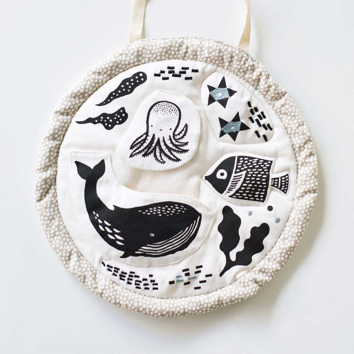 Petit tapis d'activité rond en coton bio Wee Gallery Océan