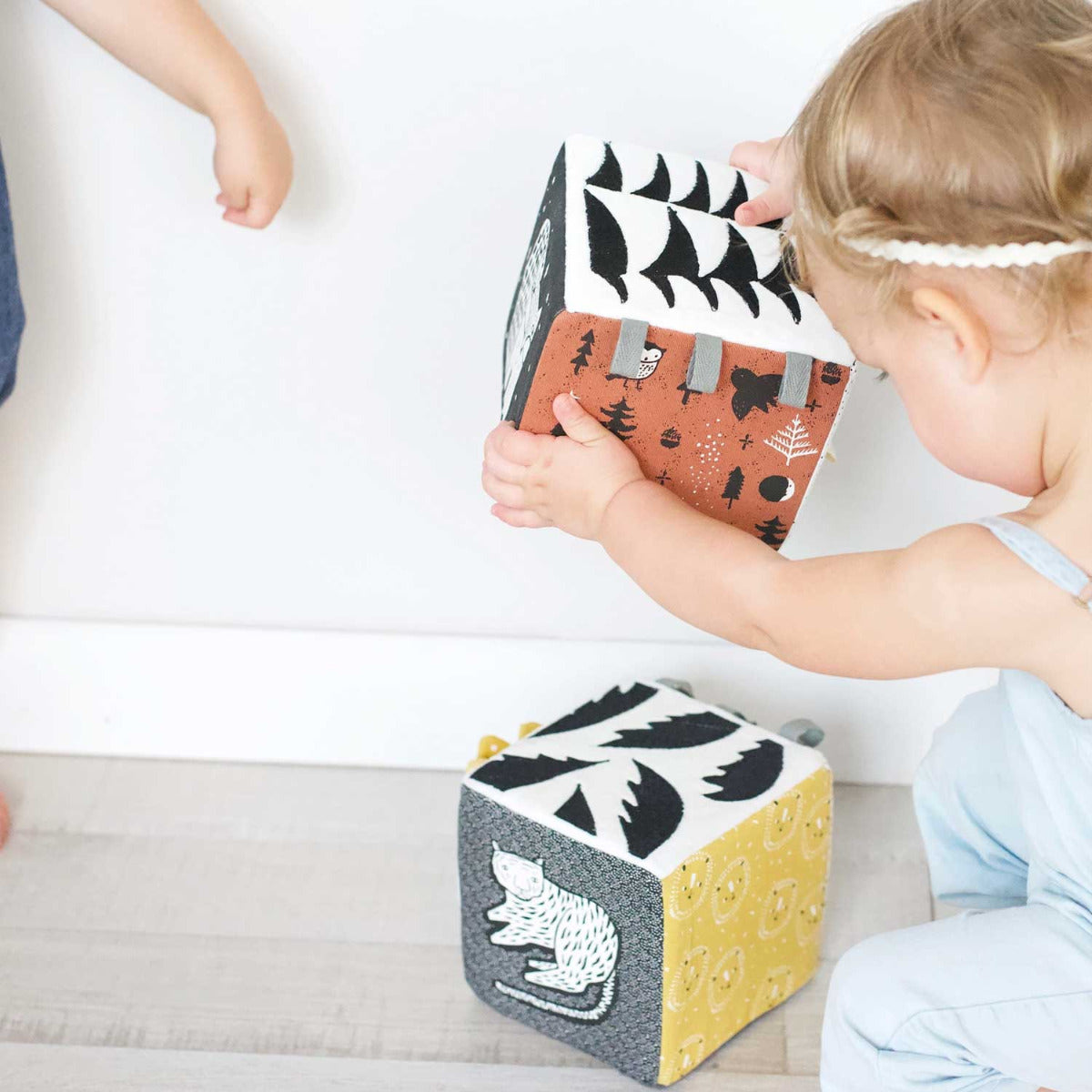 Cube sensoriel Wee Gallery Woodland