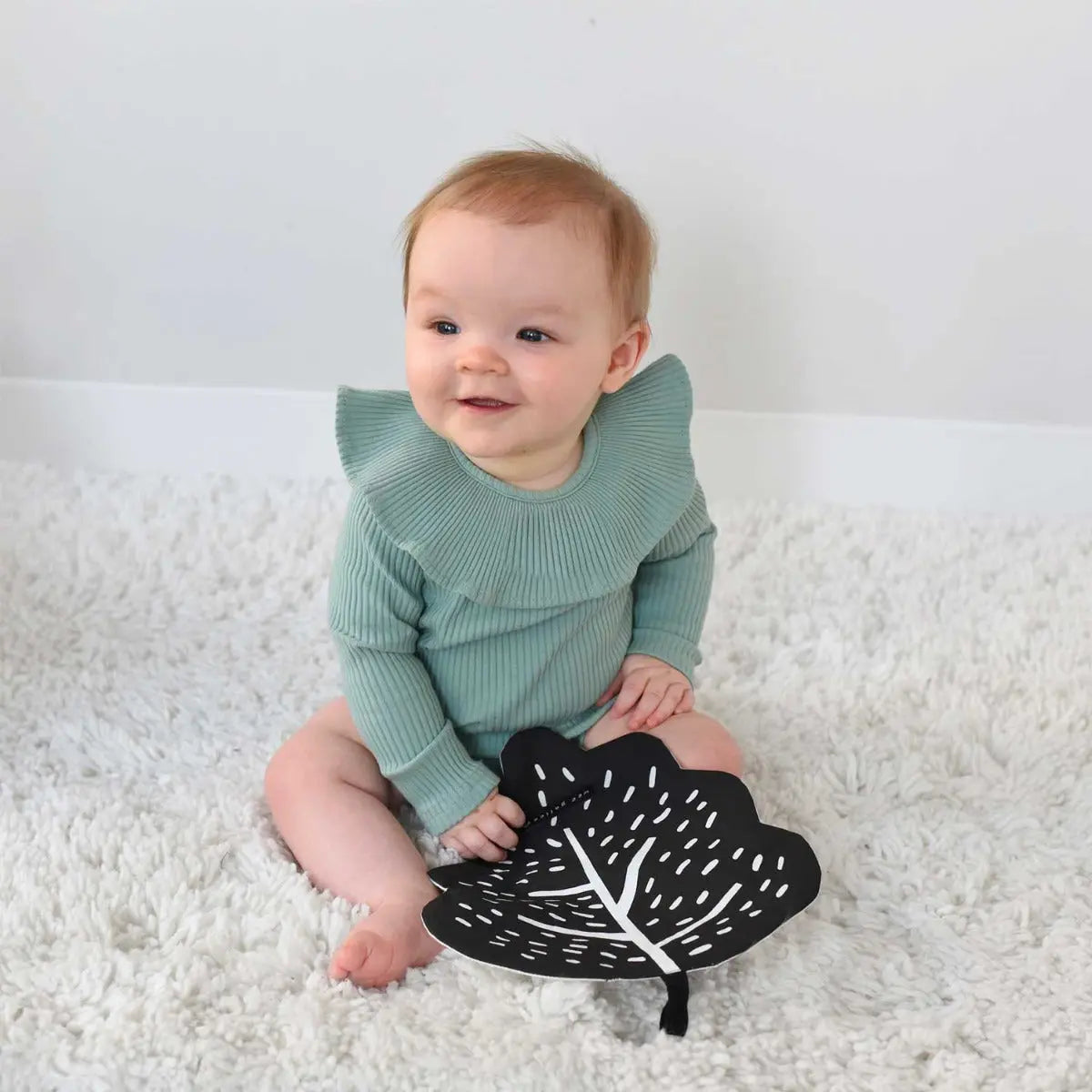 Jouet froissé en coton bio Wee Gallery