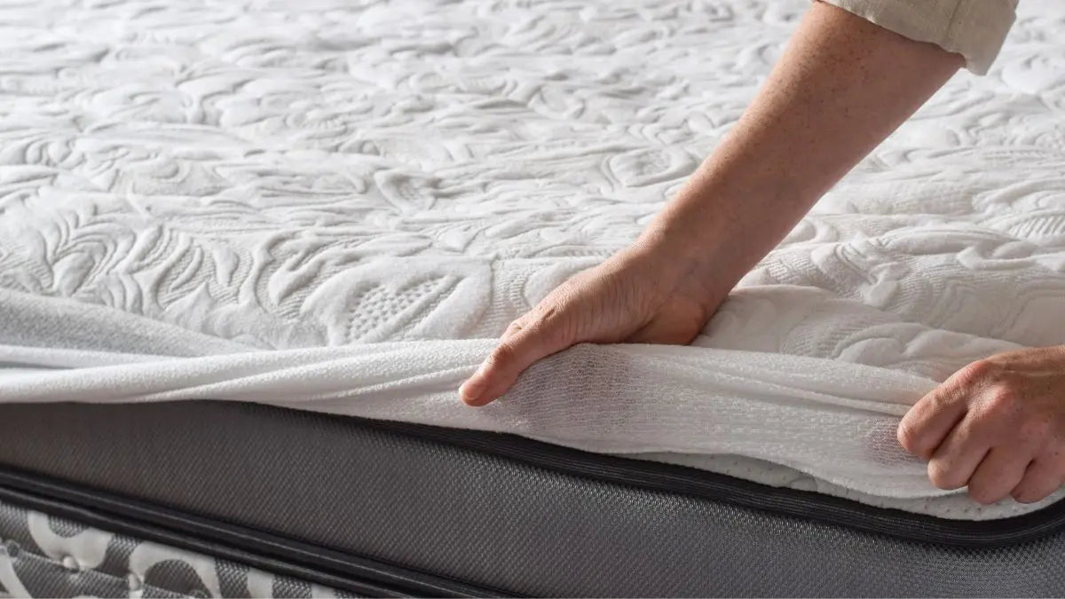 Comment nettoyer un matelas en profondeur ? Lilinappy