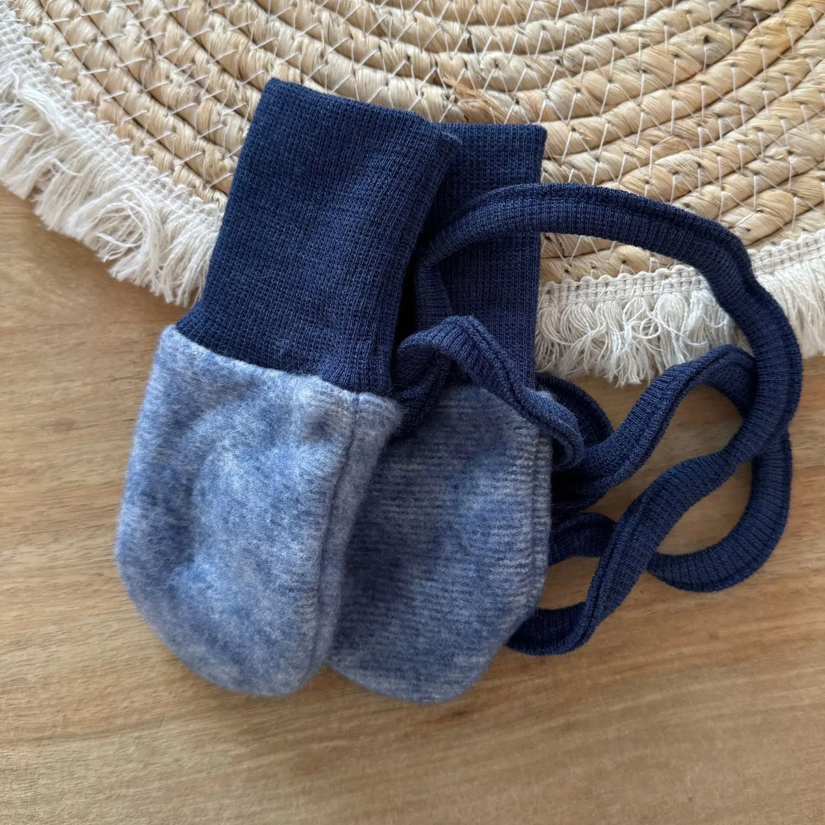 Moufles bébé en polaire de laine & coton bio Cosilana – Bleu