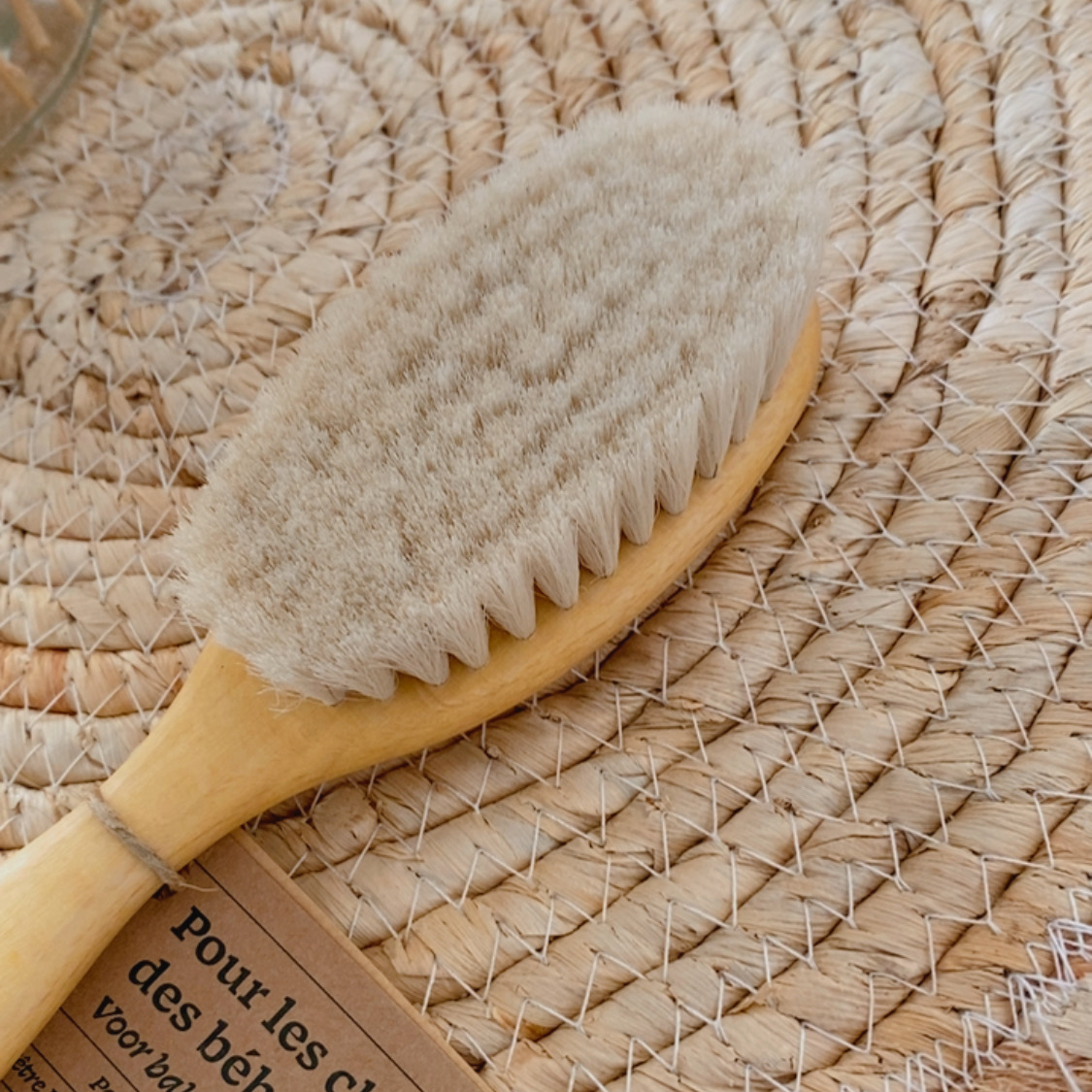 Brosse bébé en bois de hêtre & poils de chèvre