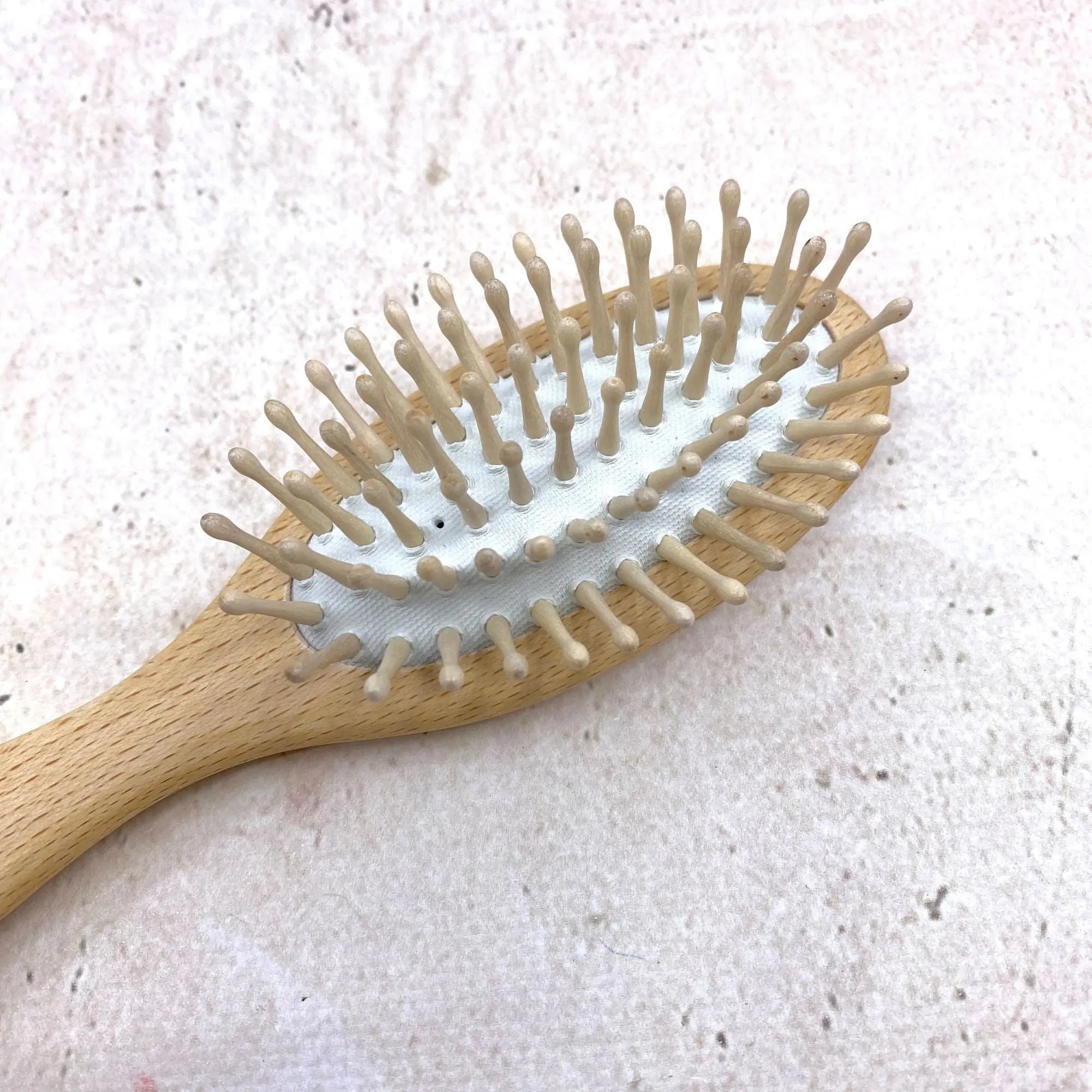 Brosse à cheveux à picots bois et hêtre ciré Anaé 