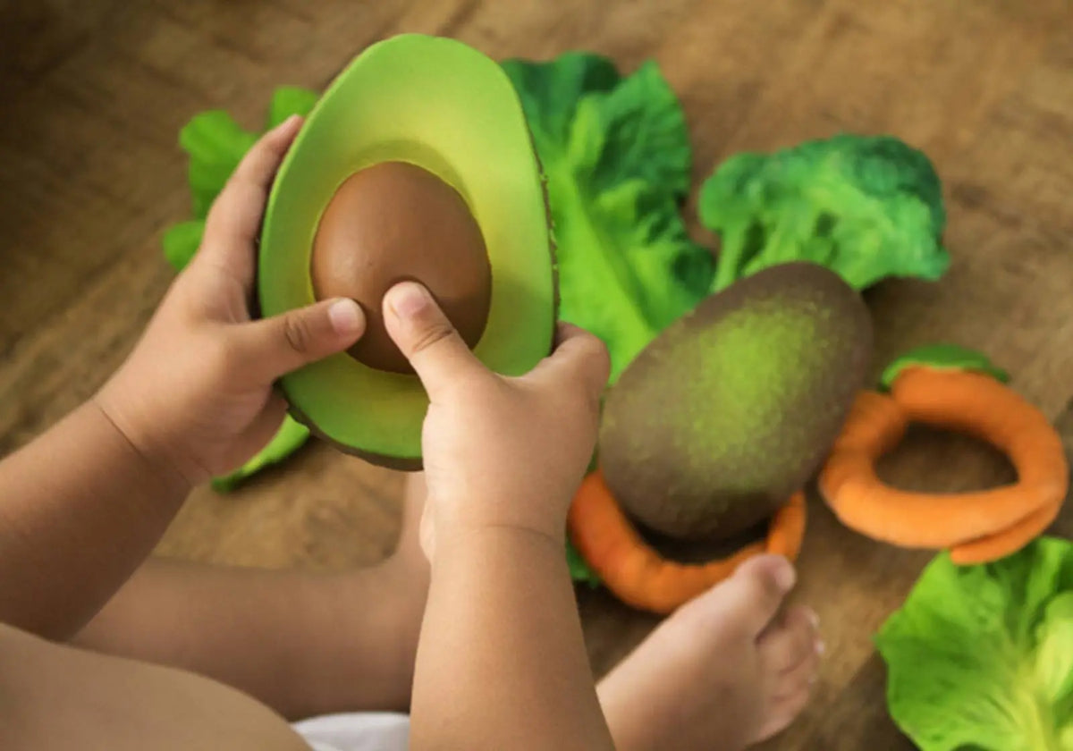  Arnold the Avocado Oli & Carol 
