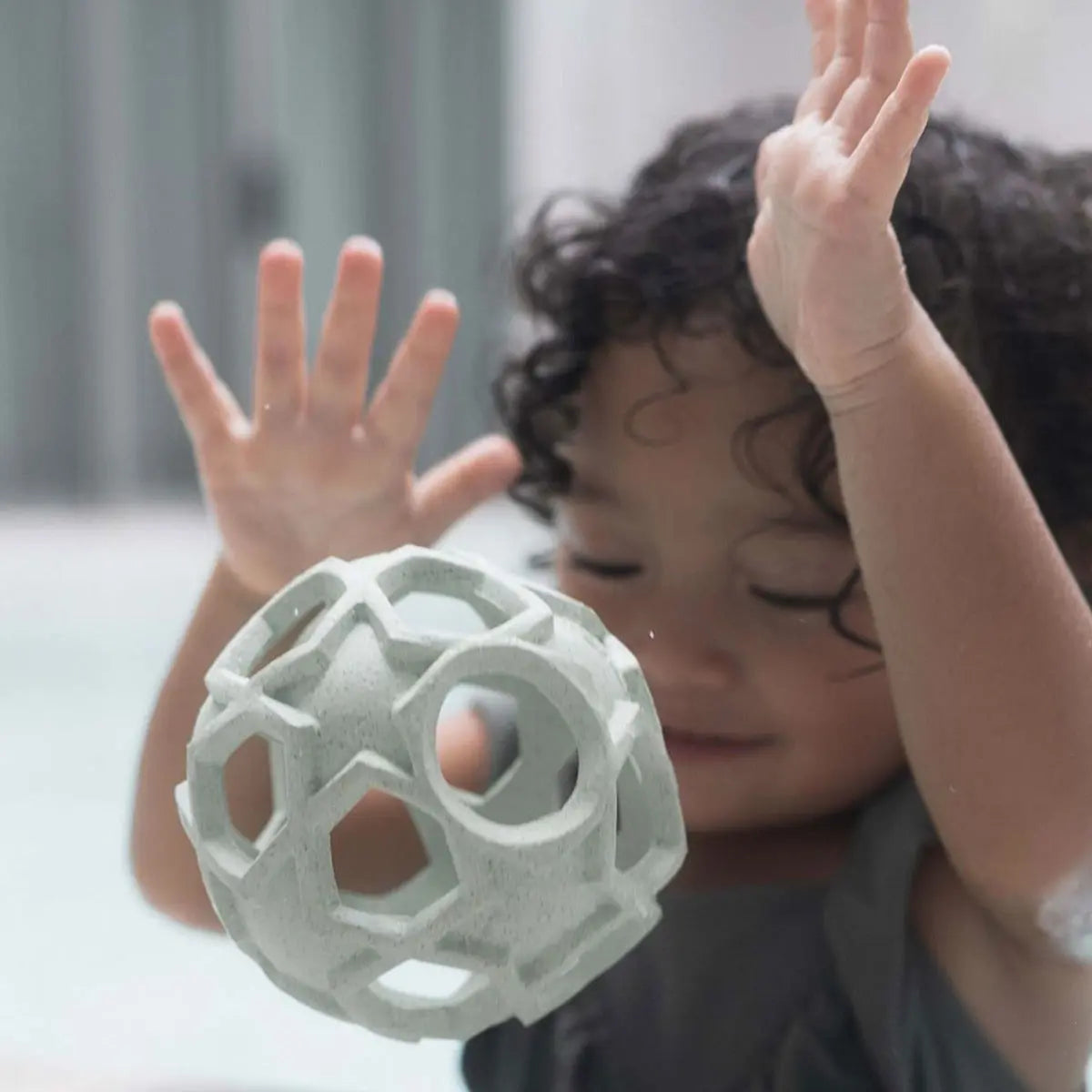 Balle sensorielle en caoutchouc recyclé HEVEA - vert