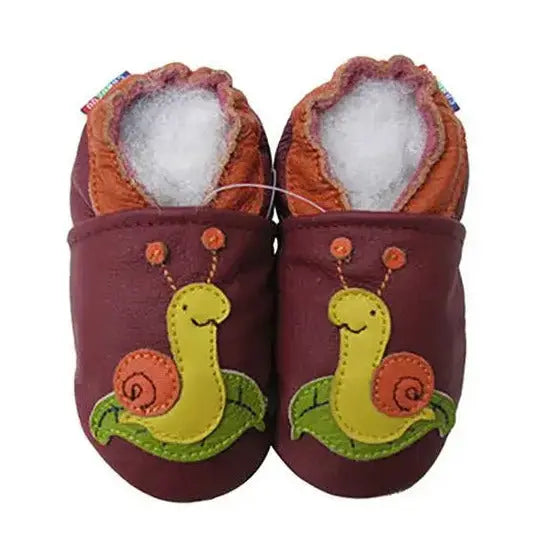 Chaussons cuir souple Escargot fond bordeaux Carozoo
