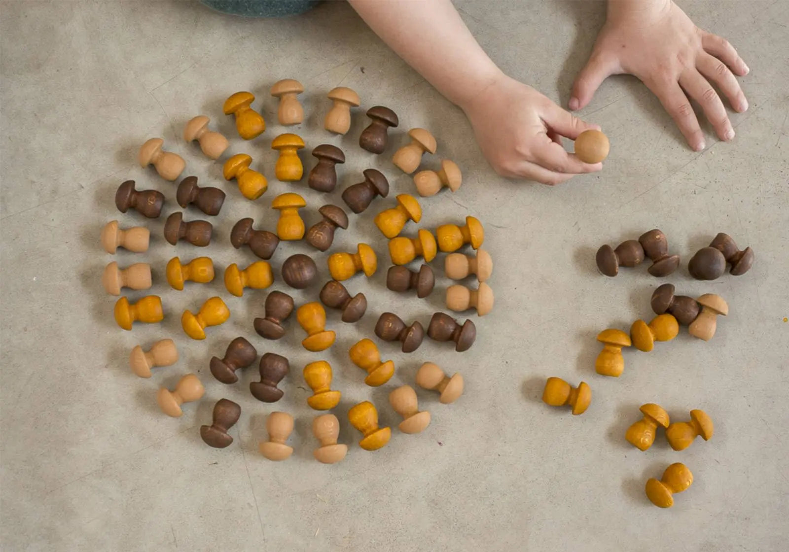 Mandala petits champignons Grapat