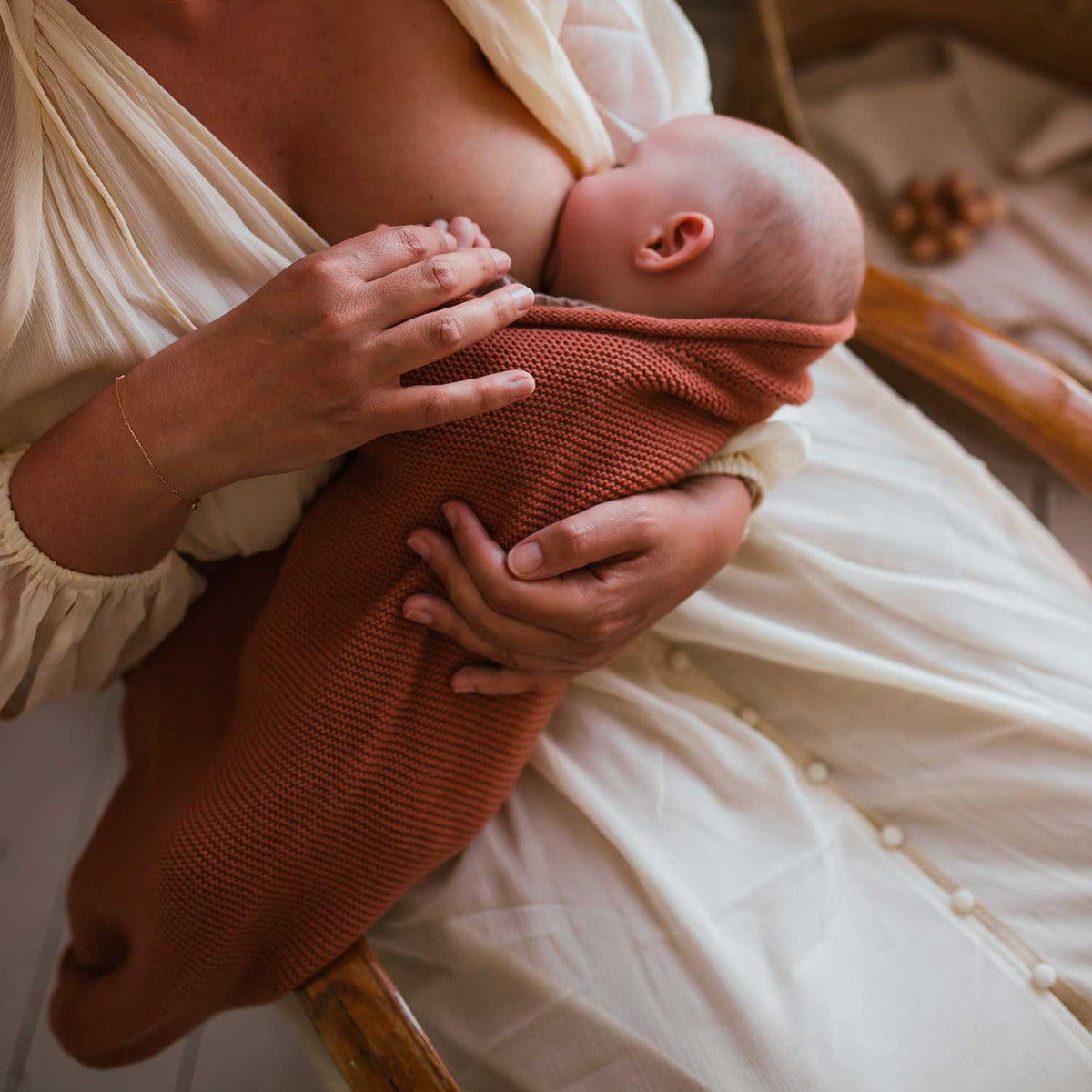 Cocon d'emmaillotage en laine mérinos HVID - Brique - Lilinappy