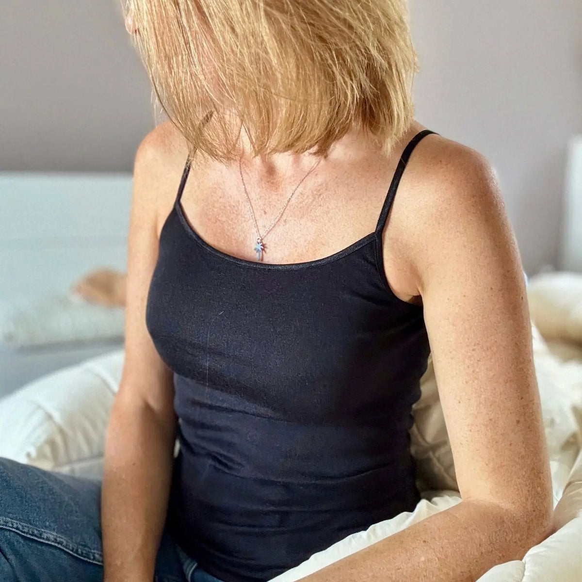 Débardeur à fines bretelles pour femme en laine et soie Cosilana - Noir