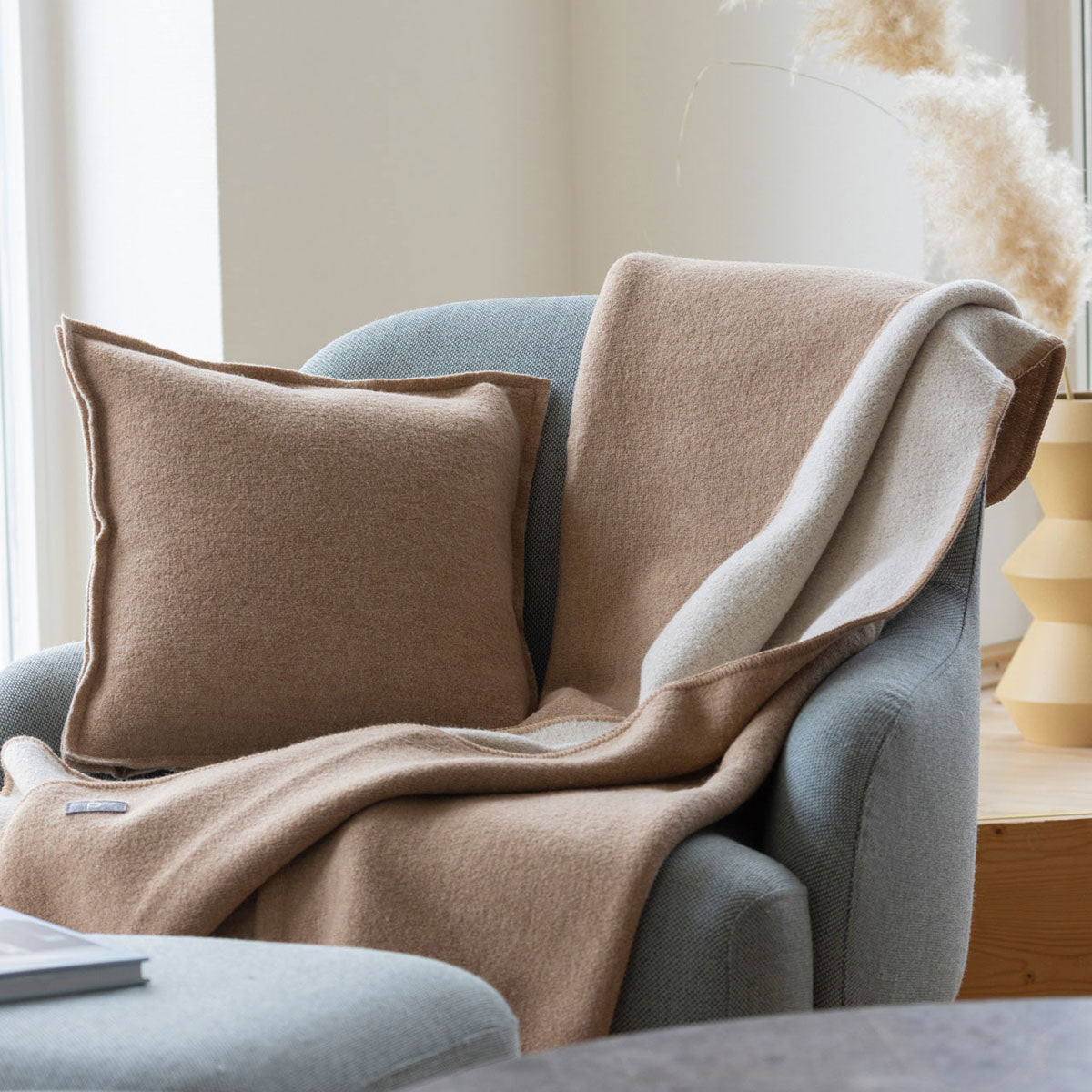 Couverture en laine bouillie double face Disana 100x135cm - Caramel-naturel - Lilinappy