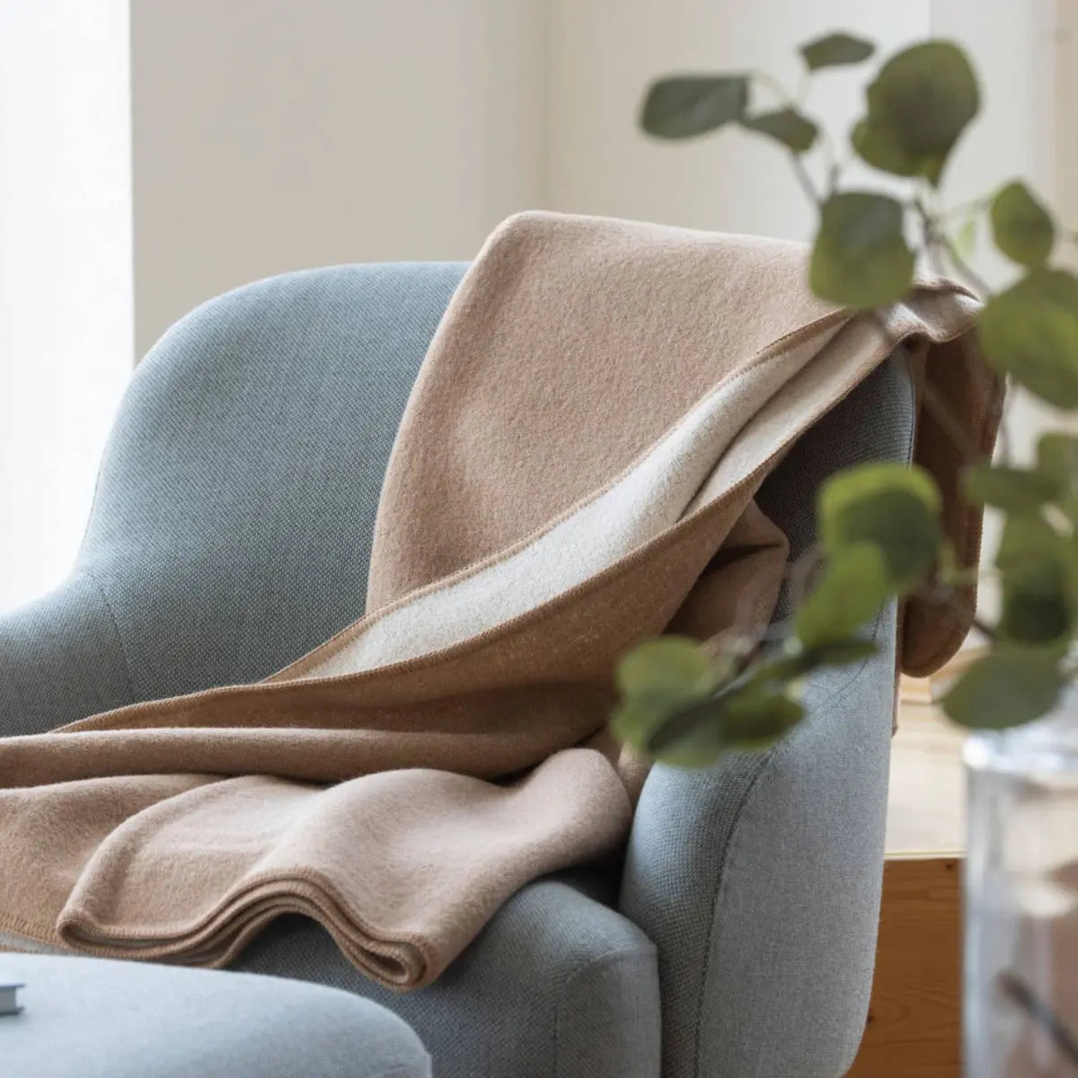 Couverture en laine bouillie double face Disana 135x200cm - Olive-gris - Lilinappy