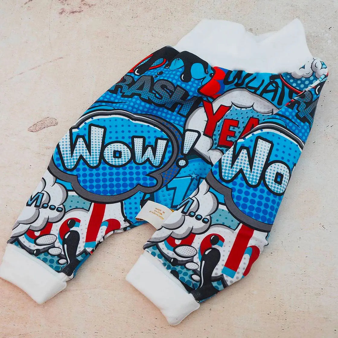 Sarouel évolutif Do a 2 fées - graffiti bord blanc